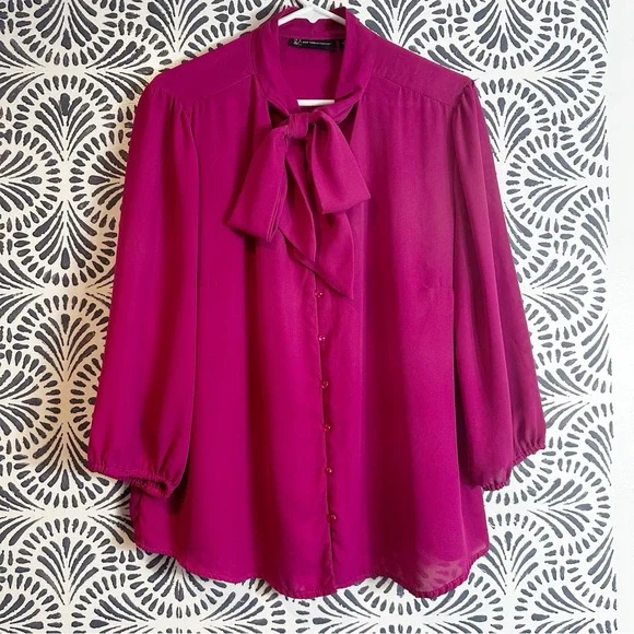New York & Company Plum Semi Sheer Tie Neck Bow Blouse READ - Picture 1 of 14
